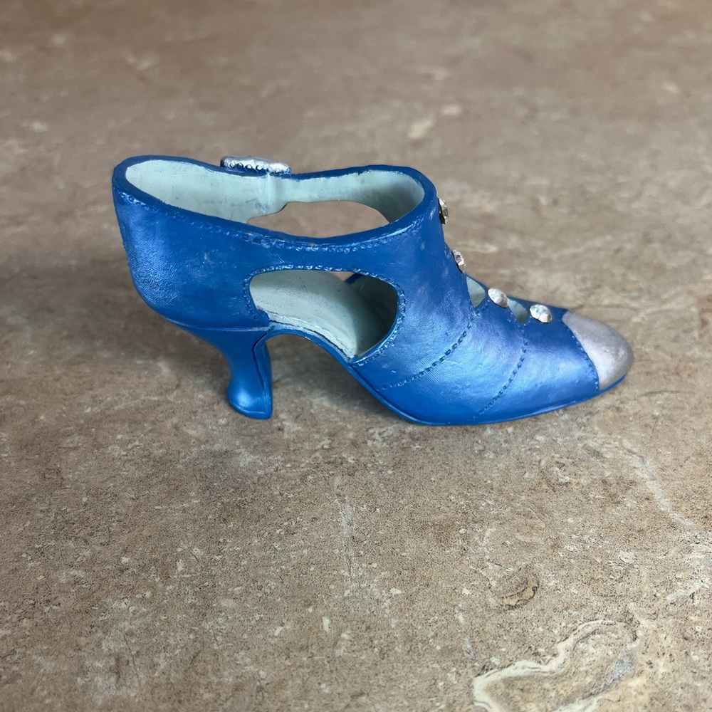 My Treasure Miniature High Heel Figurine